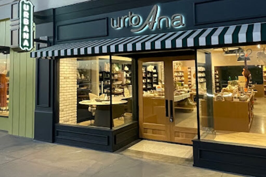 urbAna store exterior