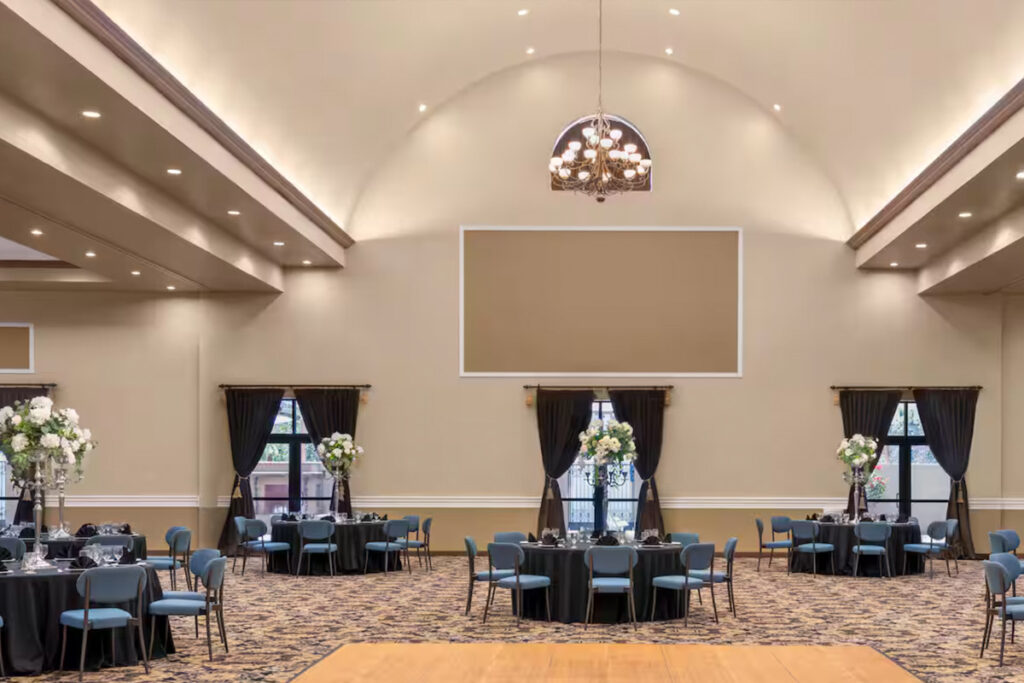 Doubletree Gilbert